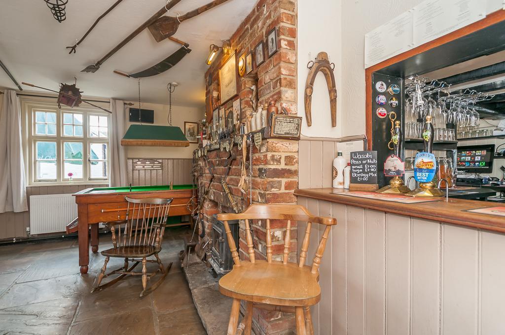The Windmill Inn Horsham Exterior photo