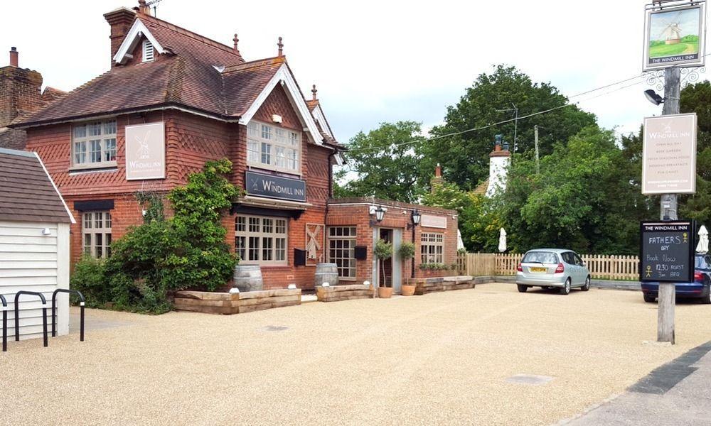 The Windmill Inn Horsham Exterior photo